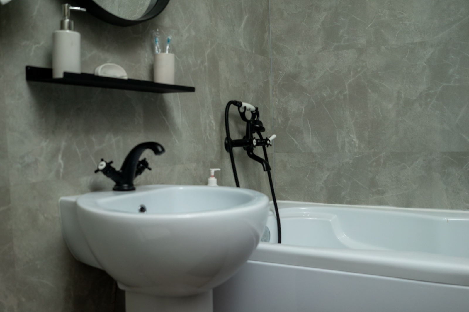 евро двушка (гостиная + спальня) в стиле лофт 