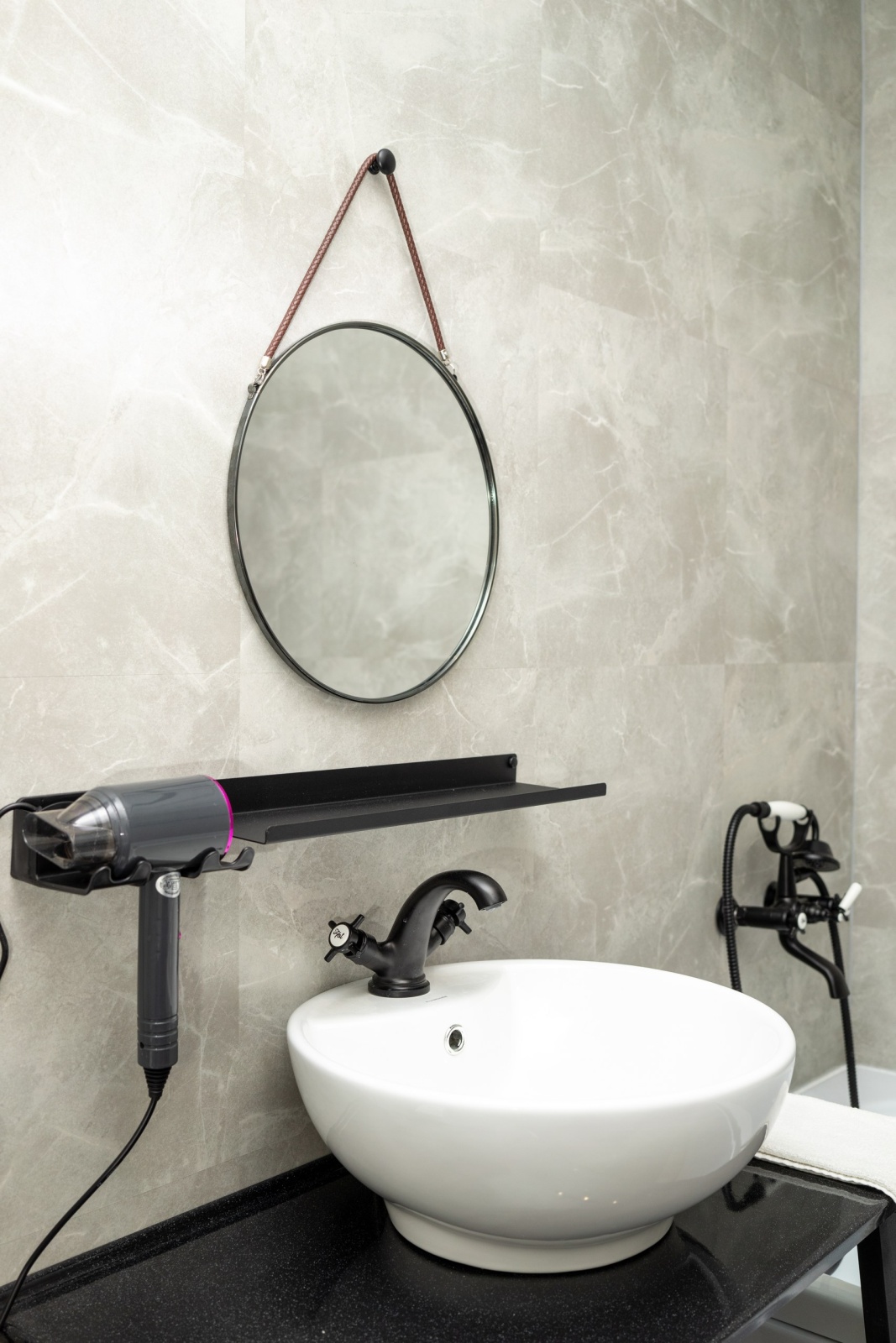 евро двушка (гостиная + спальня) в стиле лофт 