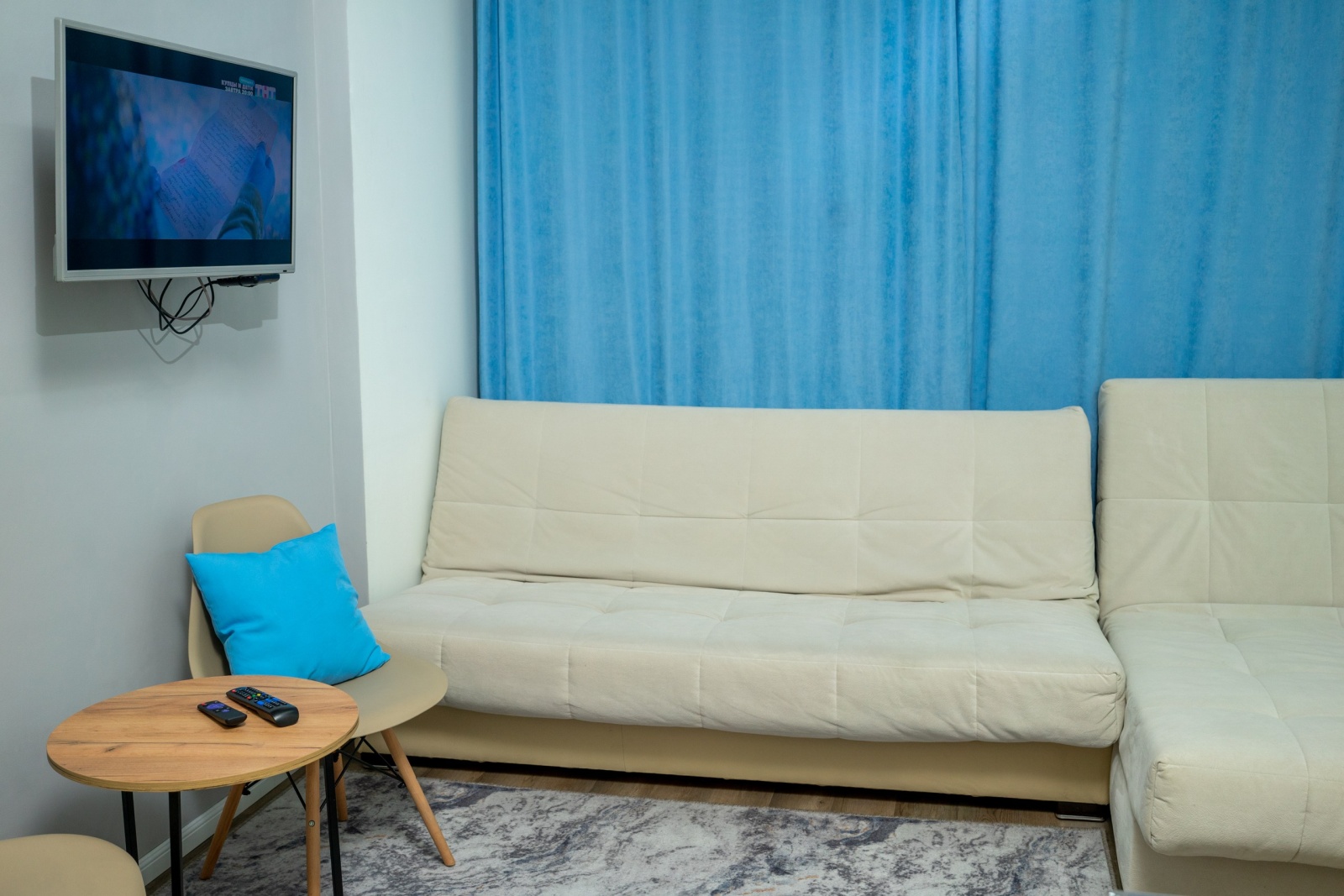 евро двушка (гостиная + спальня) в стиле лофт 